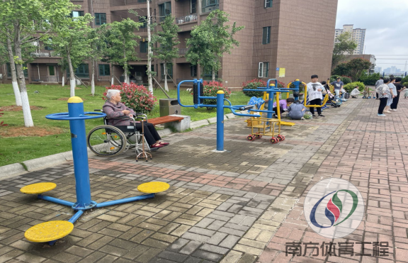湖南省岳阳市岳阳楼区岳阳楼街道其他圣大珑庭小区儿童游乐场